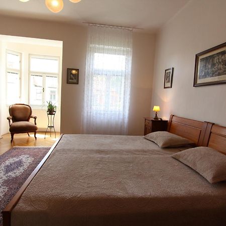 Penzion Jelen Vranov Nad Dyji Room photo