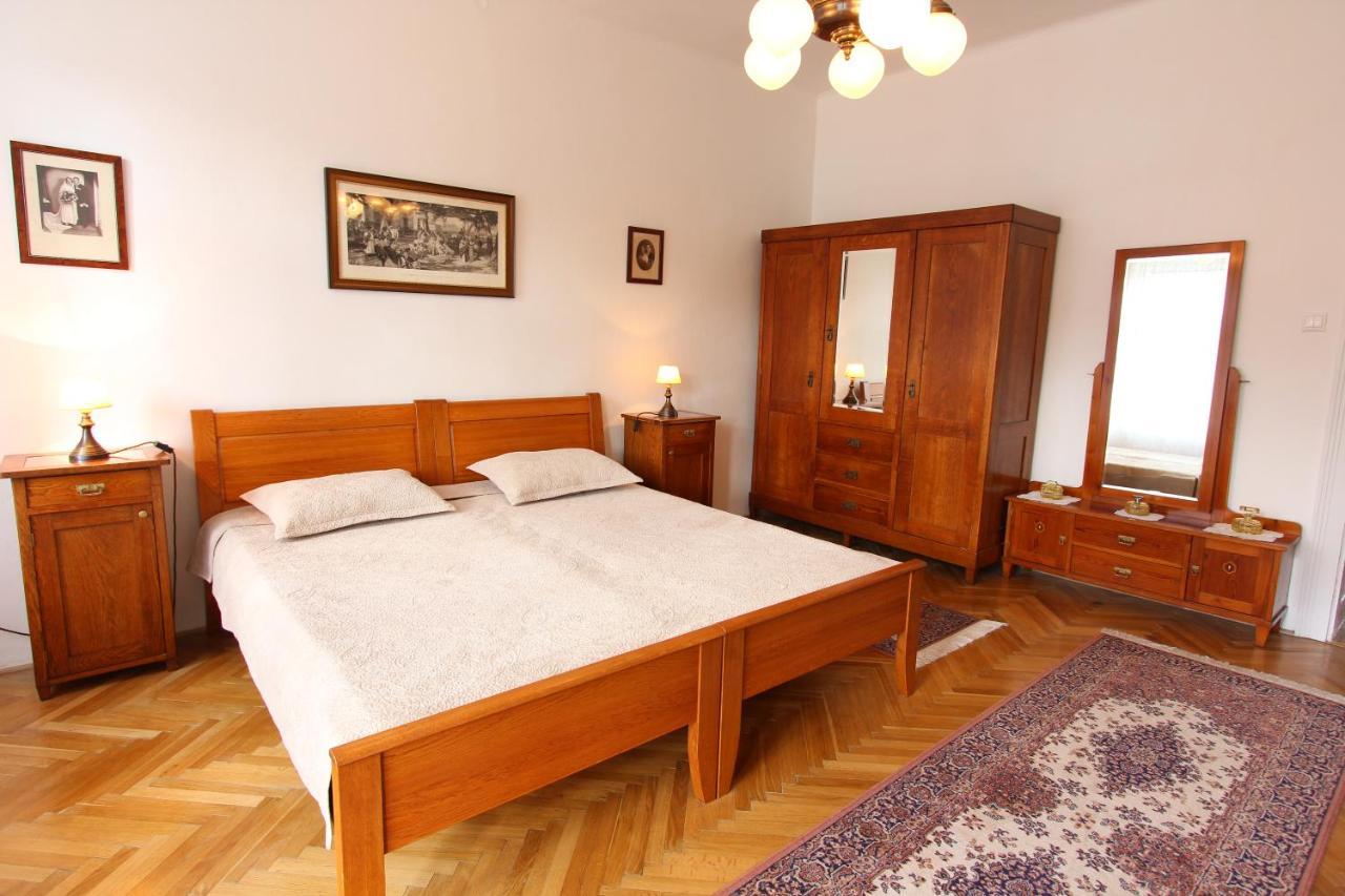 Penzion Jelen Vranov Nad Dyji Room photo